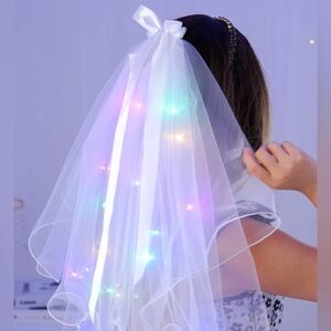 NWOT Bridal Veil, Multi-color/multi-function lights, White with Satin Bow,Pearls